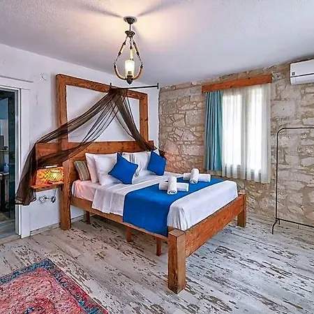 Hotel Livan Delux 3*